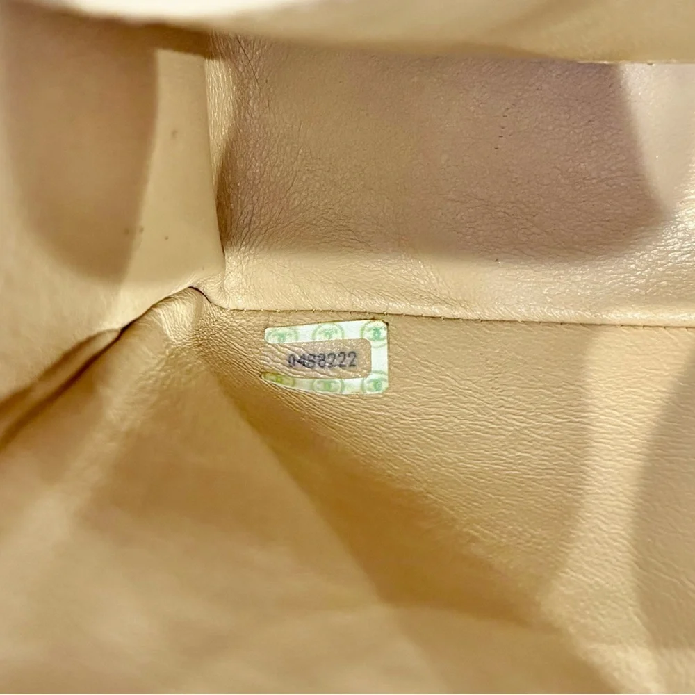 *RARE* Vintage Chanel
Flap Bag, 24krt gold plated (Coco trademark relaunch) - Picture 11 of 16